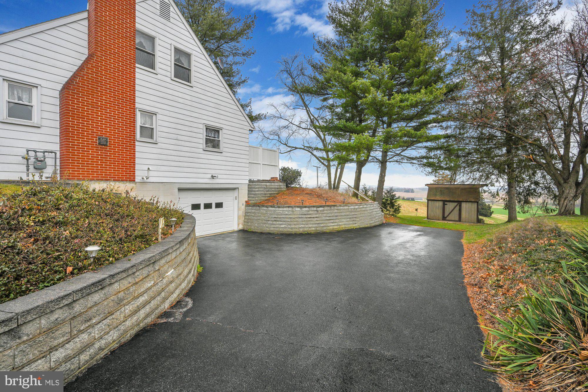 481 Foreman Road Elizabethtown, PA 17022 - Photo 34 of 38 Driveway