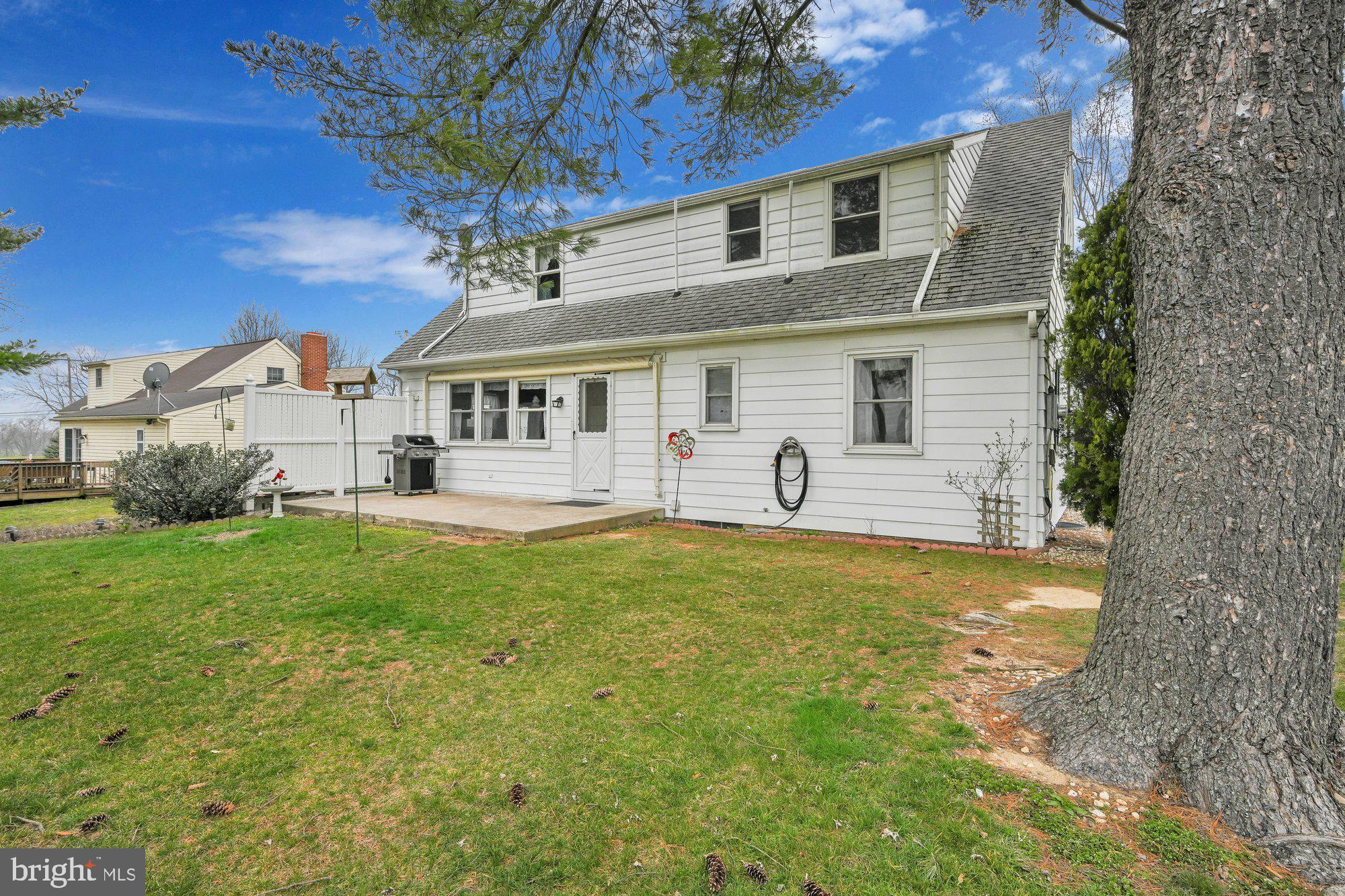 481 Foreman Road Elizabethtown, PA 17022 - Photo 35 of 38 Rear