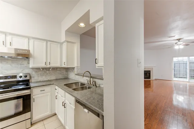 $205,000 | 7657 Cambridge Street, Unit 7657, Houston, TX 77054