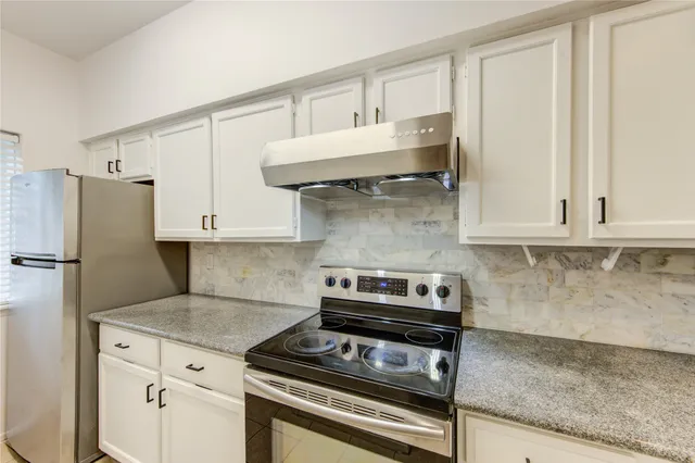 $205,000 | 7657 Cambridge Street, Unit 7657, Houston, TX 77054