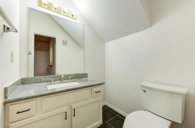 $205,000 | 7657 Cambridge Street, Unit 7657, Houston, TX 77054