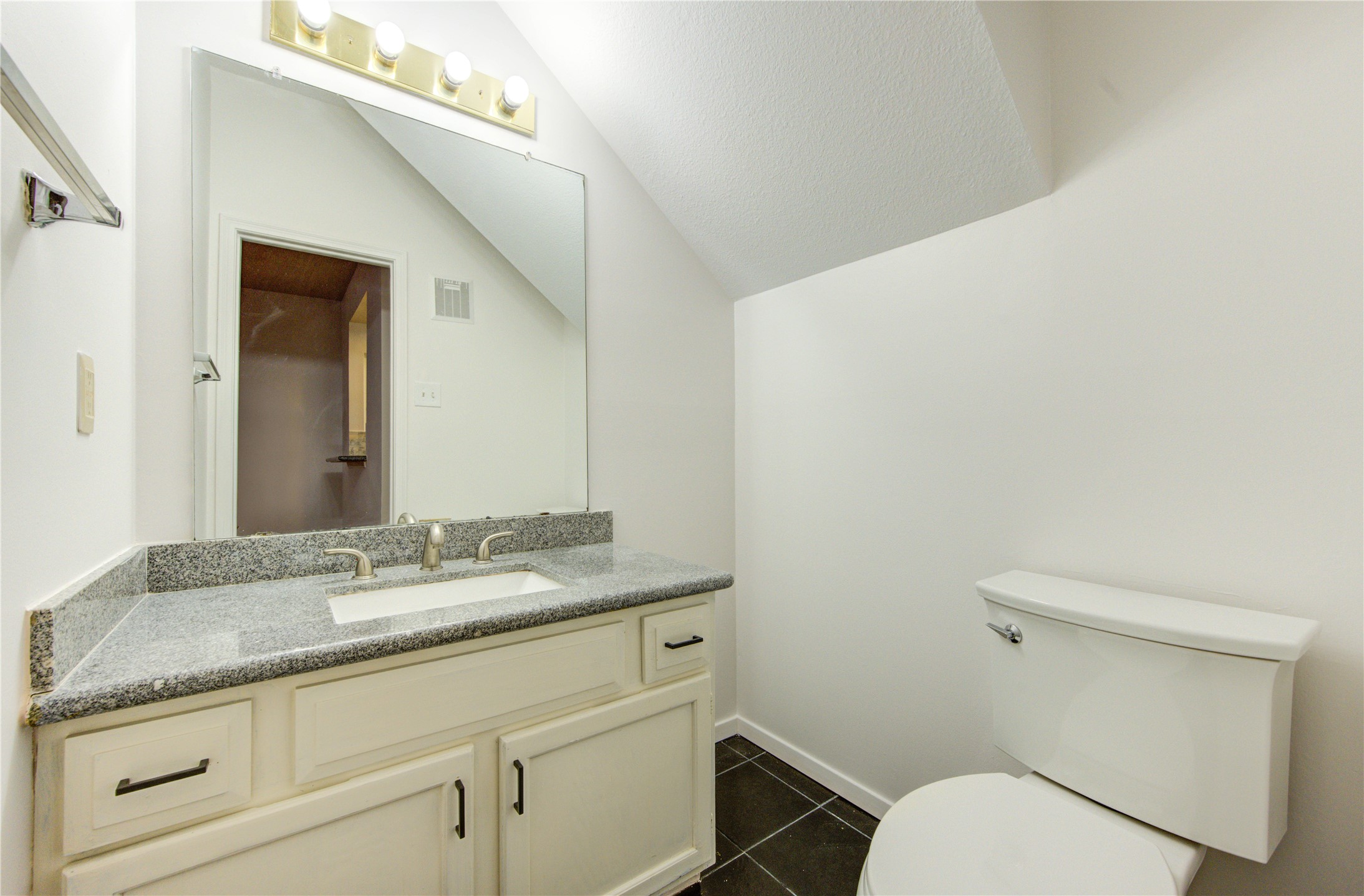 7657 Cambridge Street, Unit 7657 Houston, TX 77054 - Photo 16 of 35