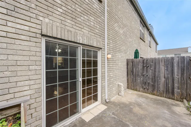 $205,000 | 7657 Cambridge Street, Unit 7657, Houston, TX 77054