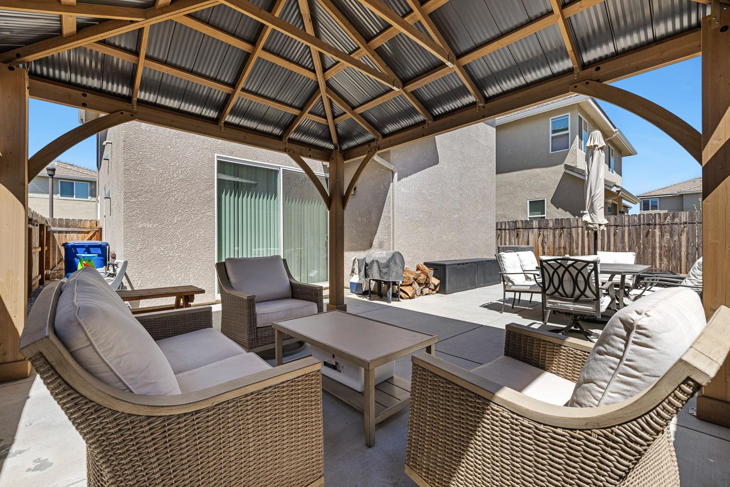 3780 Highclere Way Clovis, CA 93619 - Photo 18 of 21