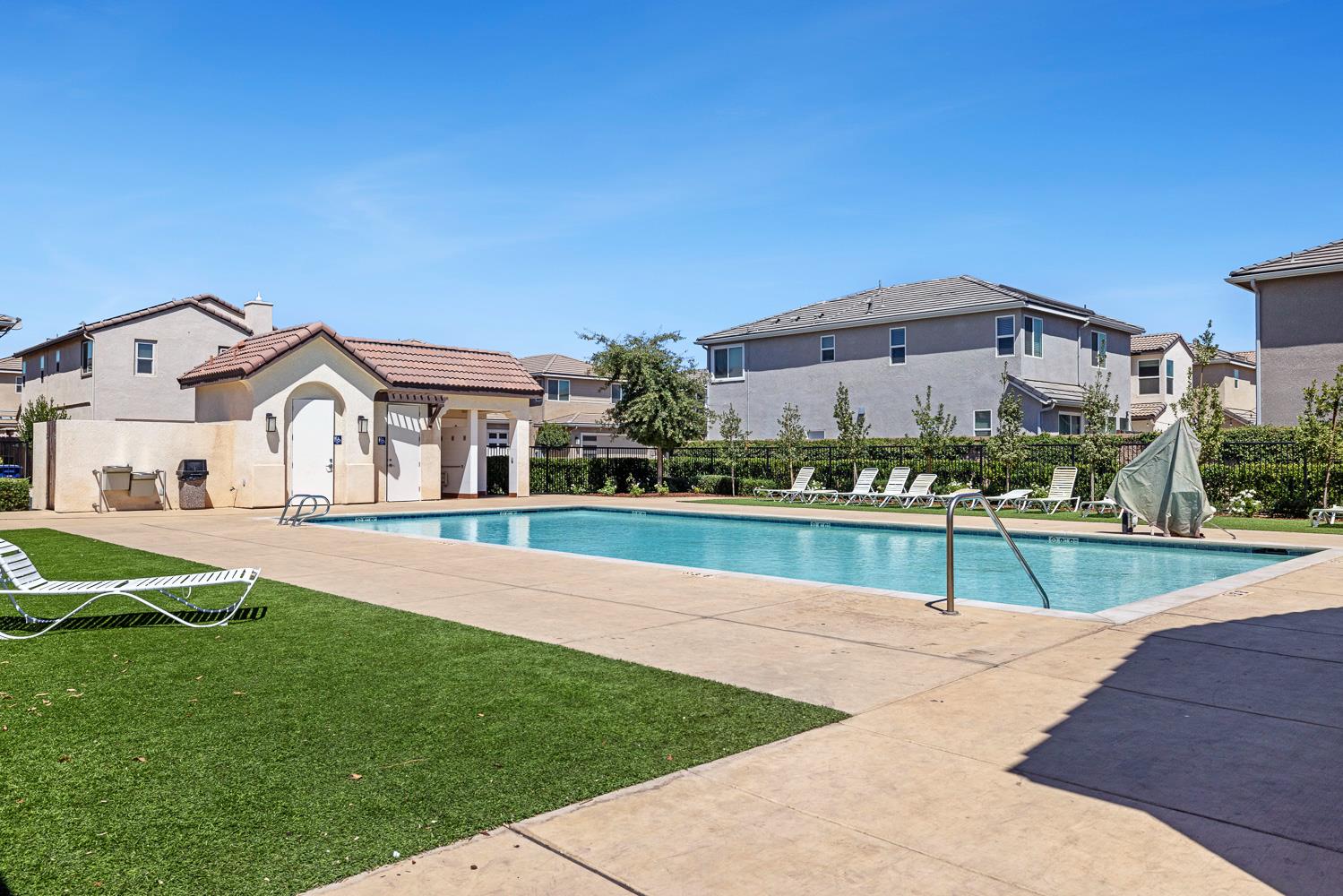 3780 Highclere Way Clovis, CA 93619 - Photo 20 of 21 a view of a house with a yard