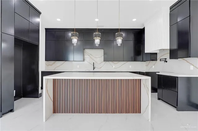 $550,000 | 2801 East Zarzamora Avenue, Hidalgo, TX 78557