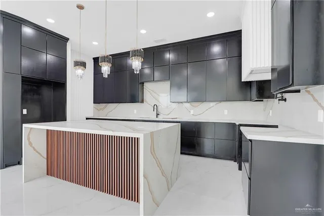 $550,000 | 2801 East Zarzamora Avenue, Hidalgo, TX 78557