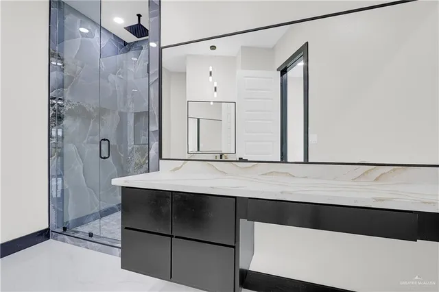 $550,000 | 2801 East Zarzamora Avenue, Hidalgo, TX 78557