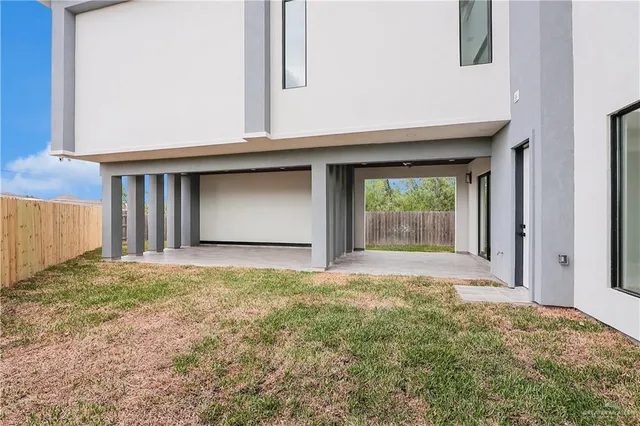 $550,000 | 2801 East Zarzamora Avenue, Hidalgo, TX 78557