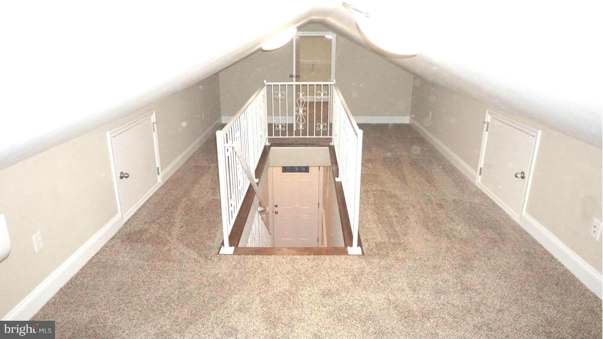 6922 Sollers Point Road Baltimore, MD 21222 - Photo 21 of 30 a view of entryway