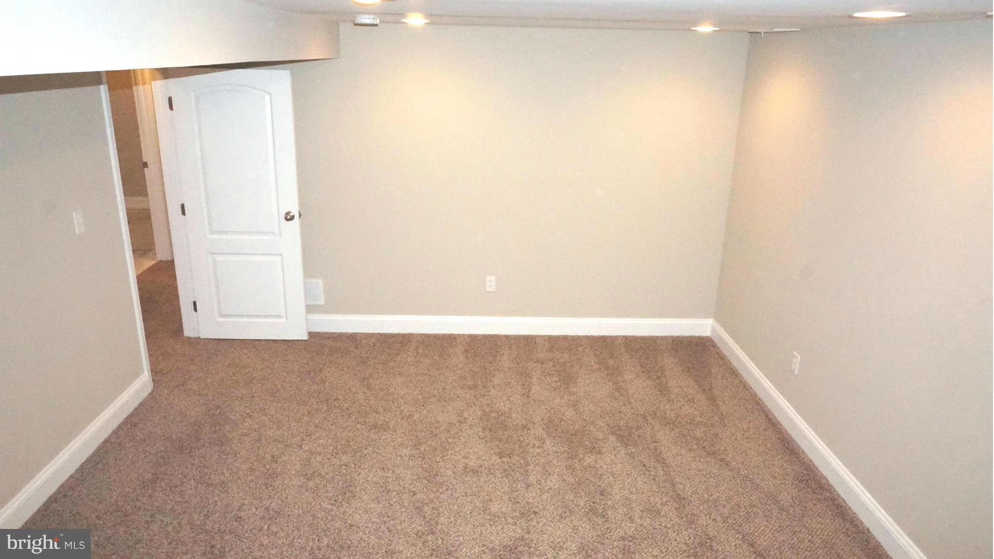 6922 Sollers Point Road Baltimore, MD 21222 - Photo 28 of 30 a view of room