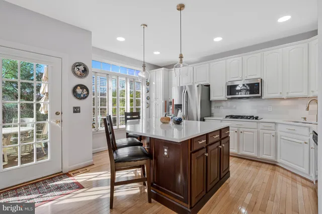 $875,000 | 18527 Bear Creek Terrace, Leesburg, VA 20176