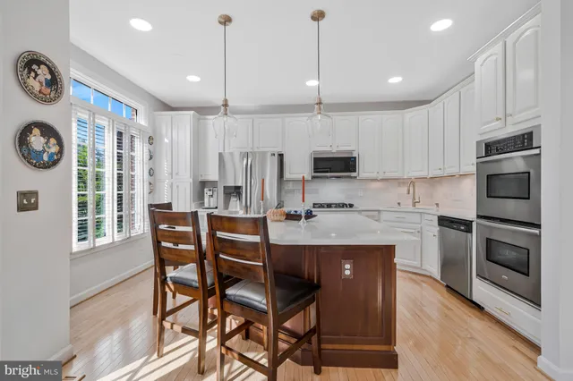 $875,000 | 18527 Bear Creek Terrace, Leesburg, VA 20176