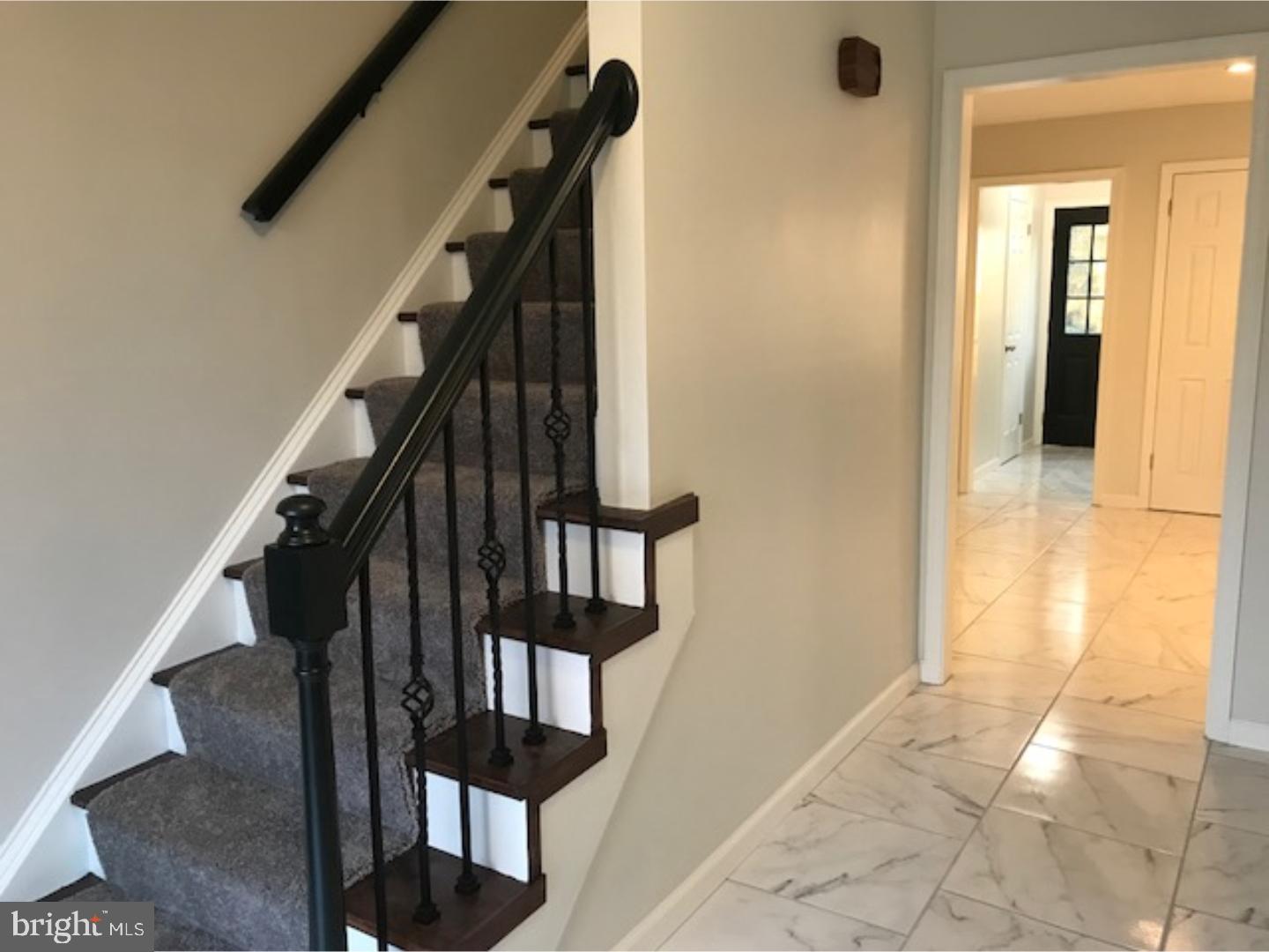 702 Broadcasting Road Wyomissing, PA 19610 - Photo 3 of 24