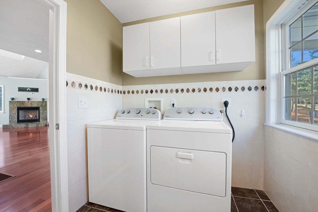 7 Cranberry Lane Wareham, MA 02538 - Photo 14 of 42 a utility room with dryer and washer