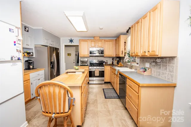 $850,000 | 646 Longview Road, Statesville, NC 28625