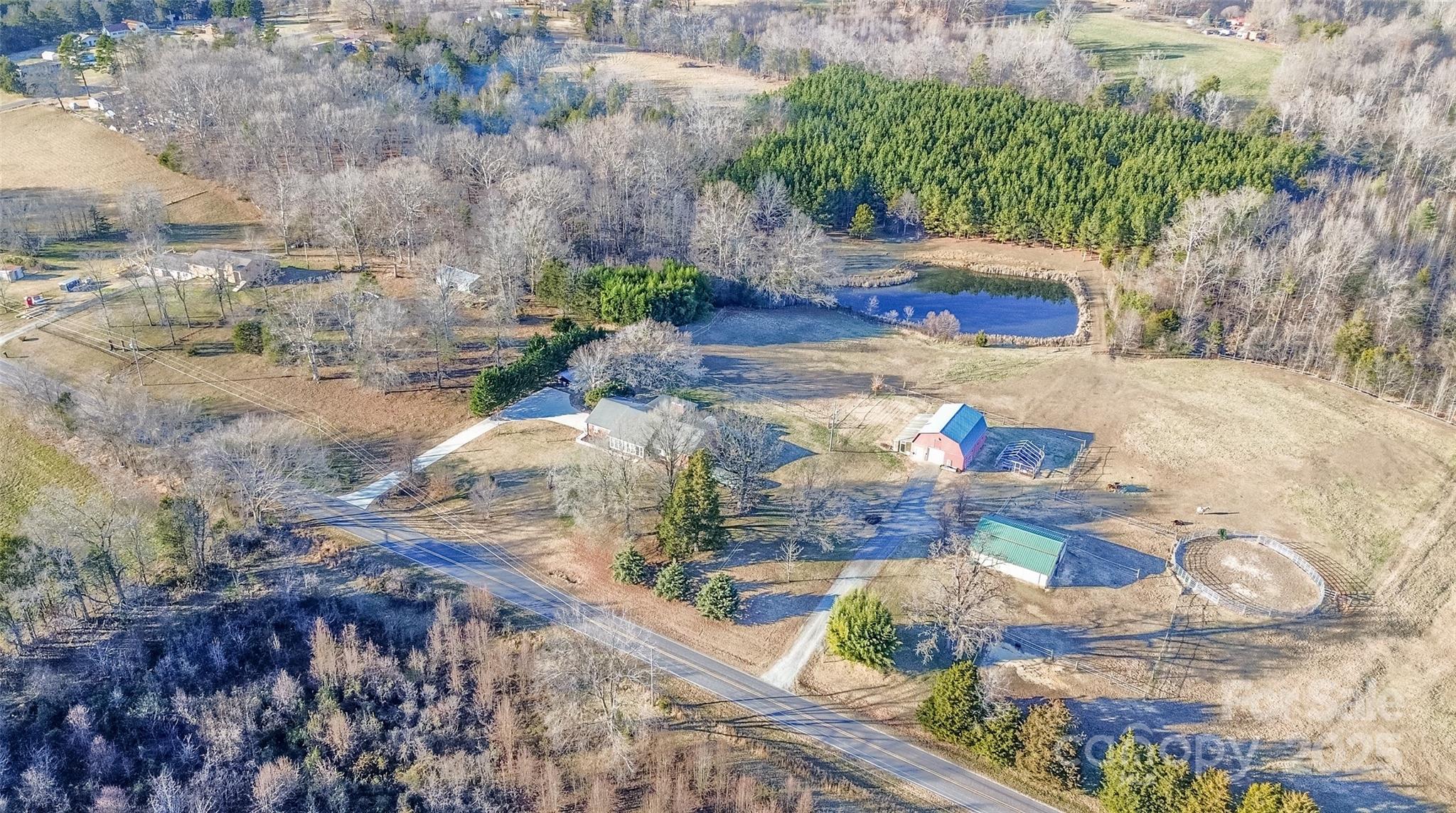 646 Longview Road Statesville, NC 28625 - Photo 3 of 46