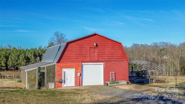 $850,000 | 646 Longview Road, Statesville, NC 28625