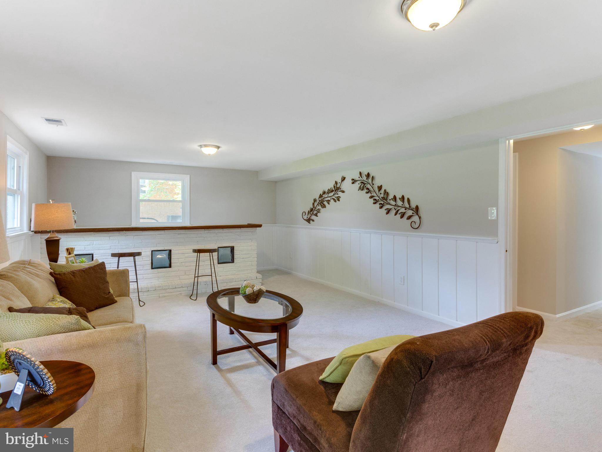 8532 Springman Street Alexandria, VA 22309 - Photo 22 of 30 Family Room