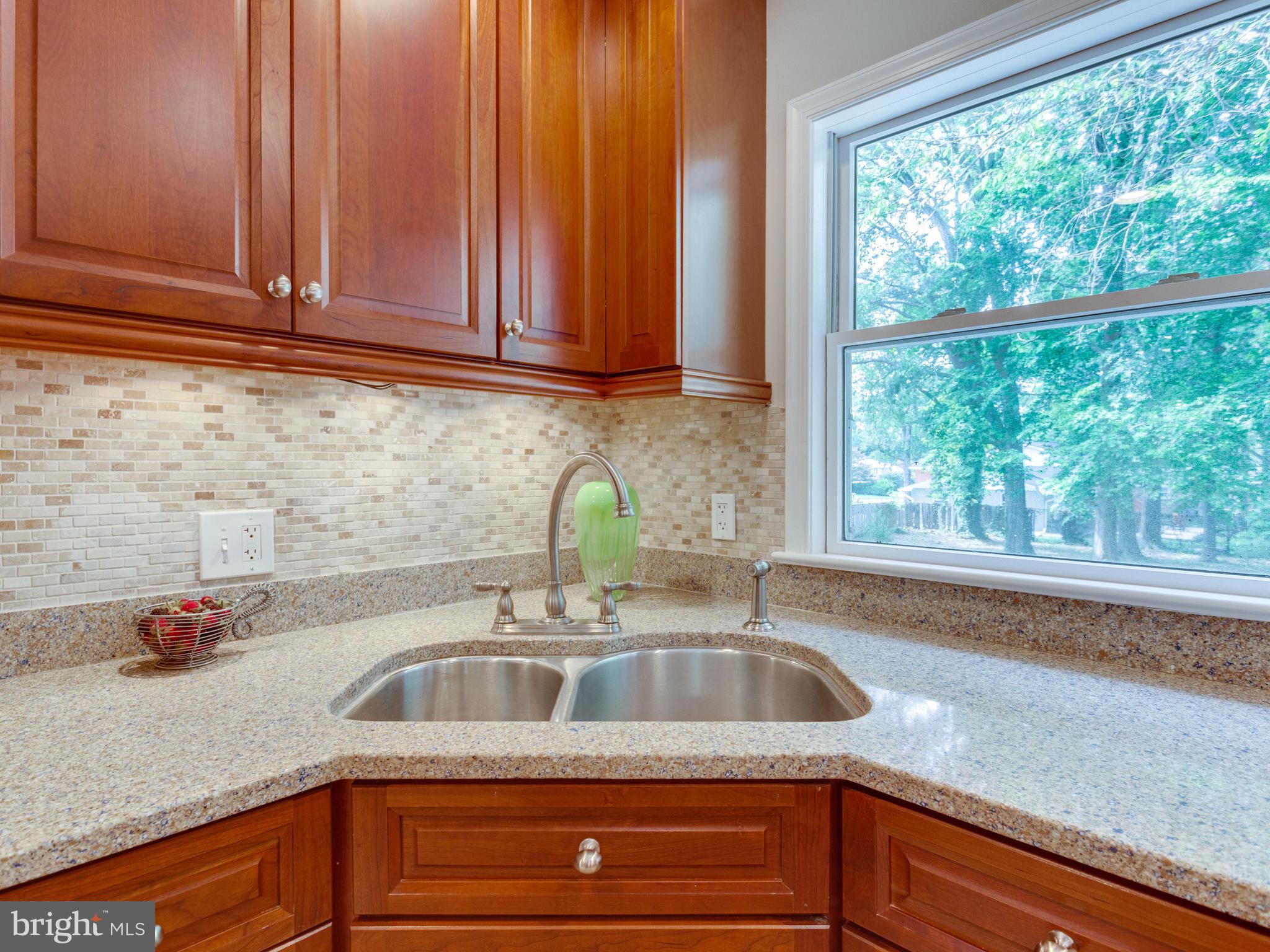 8532 Springman Street Alexandria, VA 22309 - Photo 10 of 30 Kitchen