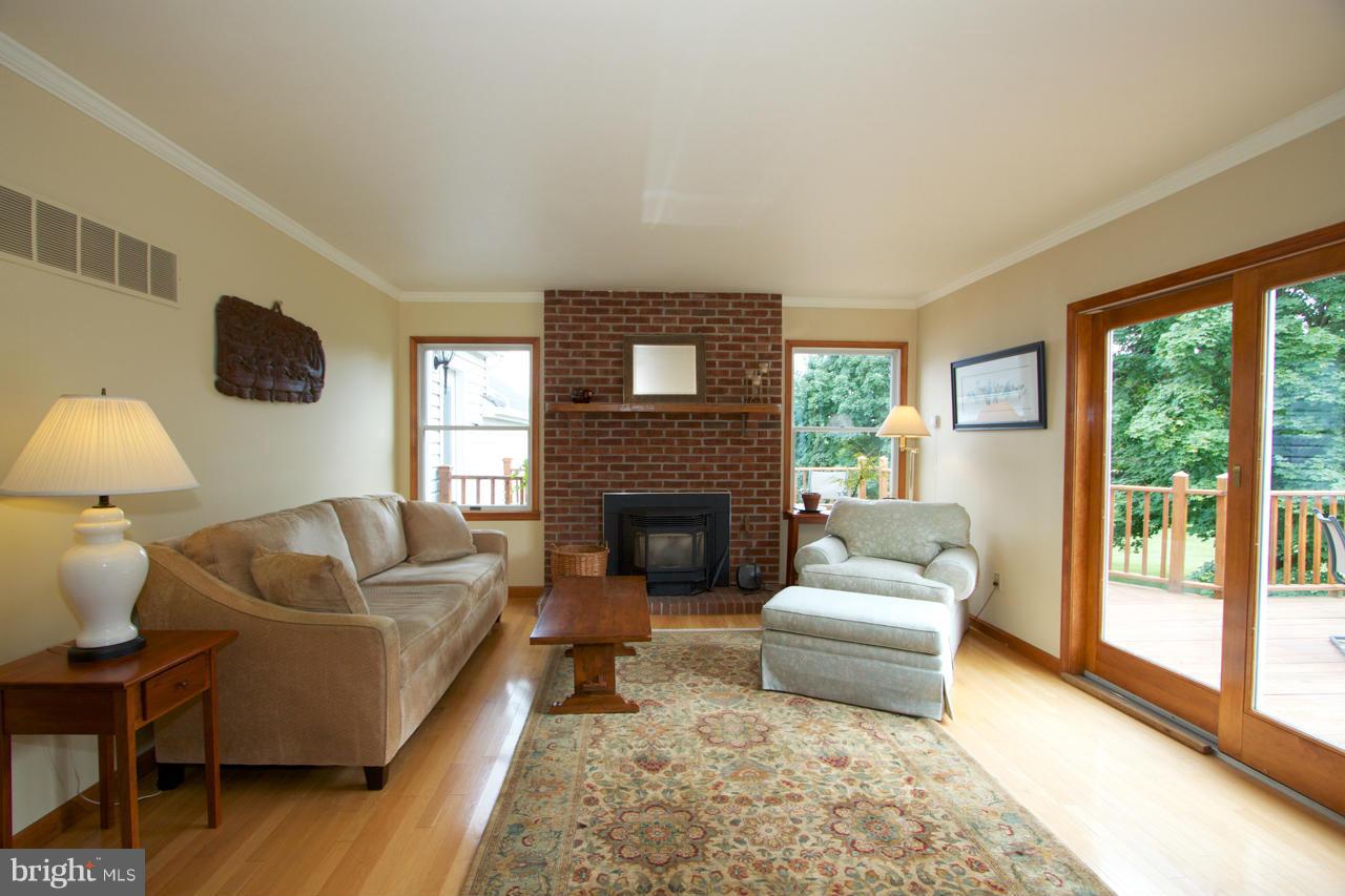 1695 Deep Run Road Whiteford, MD 21160 - Photo 8 of 30 Living Room