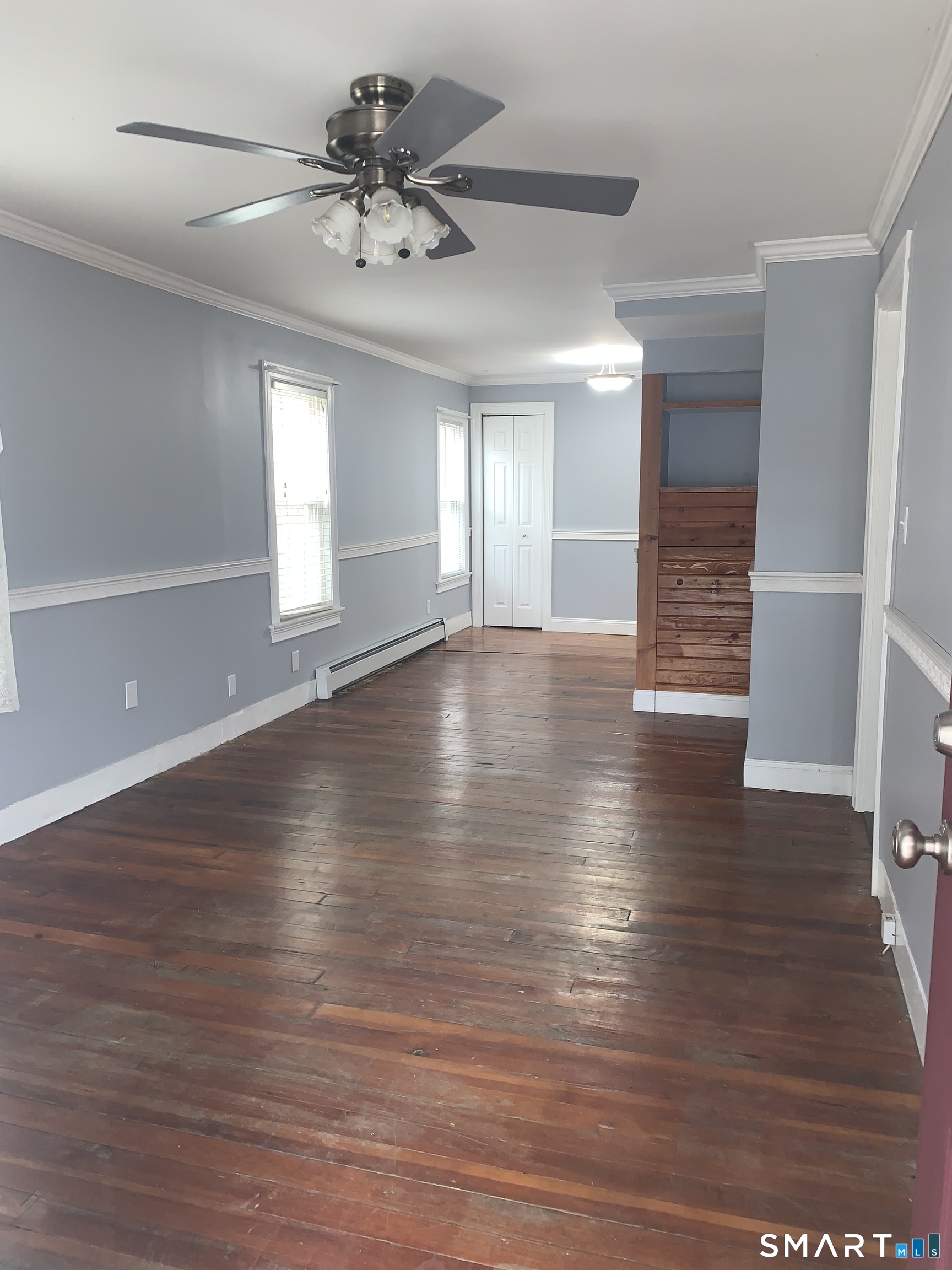 54 Brainard Road Enfield, CT 06082 - Photo 4 of 29 Living Room