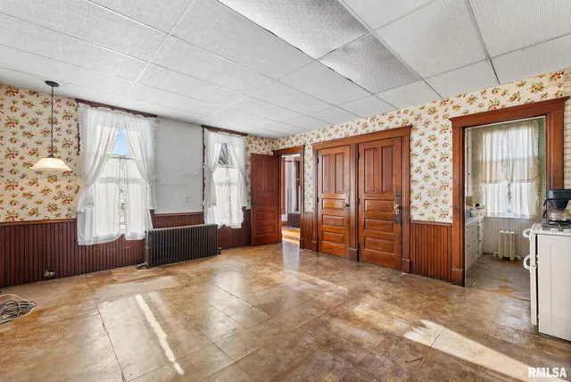 $225,000 | 9629 North 1000th Avenue, Cambridge, IL 61238