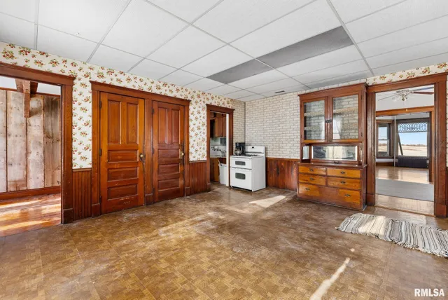 $225,000 | 9629 North 1000th Avenue, Cambridge, IL 61238