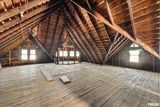 $225,000 | 9629 North 1000th Avenue, Cambridge, IL 61238