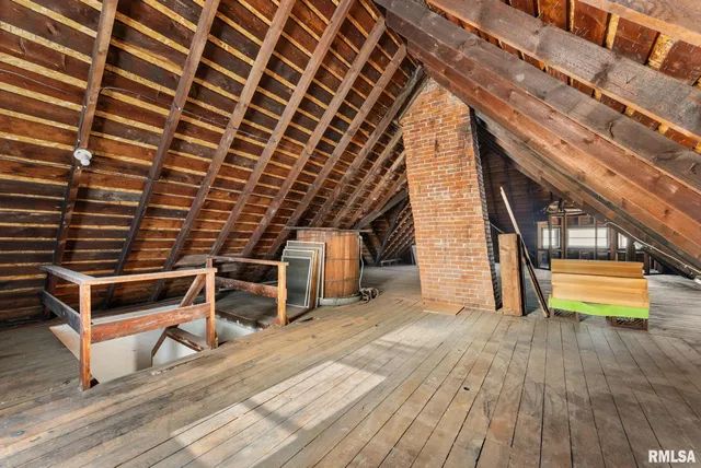 $225,000 | 9629 North 1000th Avenue, Cambridge, IL 61238