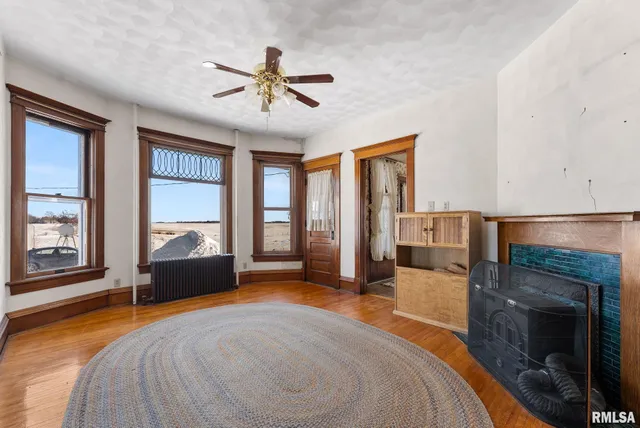 $225,000 | 9629 North 1000th Avenue, Cambridge, IL 61238