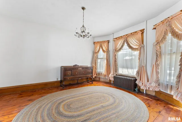 $225,000 | 9629 North 1000th Avenue, Cambridge, IL 61238