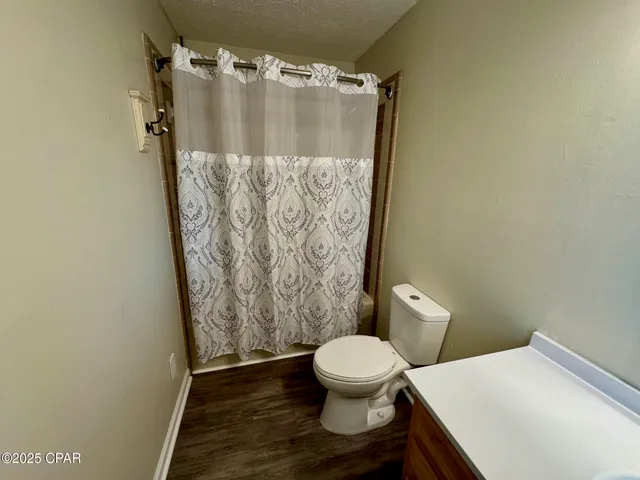 $2,400 | 6210 Imperial Drive, Panama City, FL 32404