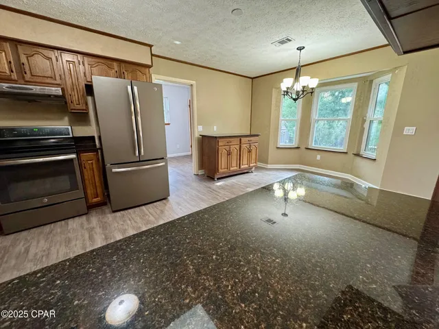 $2,400 | 6210 Imperial Drive, Panama City, FL 32404