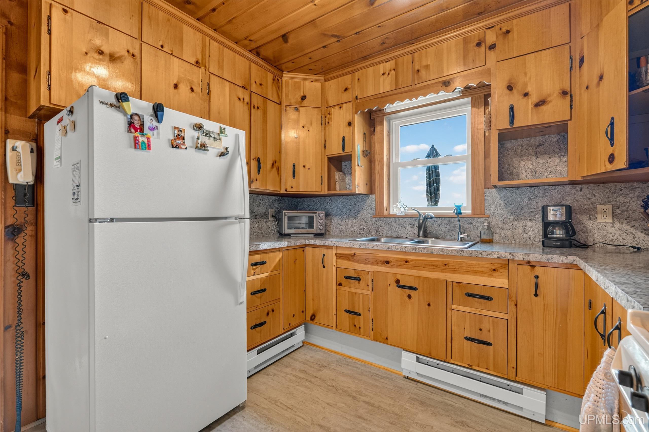 881 East Gulliver Lake Road Gulliver, MI 49840 - Photo 21 of 75