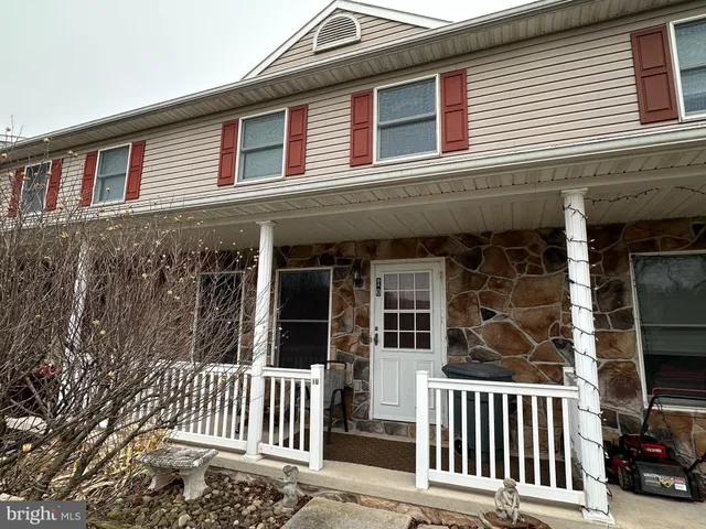 $189,000 | 10 Homestead Drive, Gettysburg, PA 17325