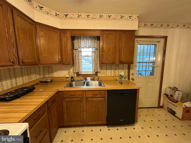 $189,000 | 10 Homestead Drive, Gettysburg, PA 17325