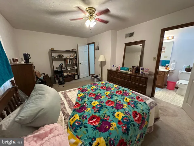 $189,000 | 10 Homestead Drive, Gettysburg, PA 17325