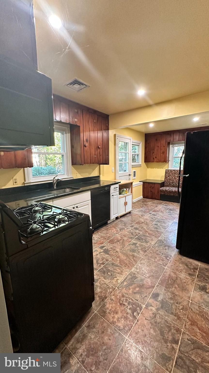 8334 Idylwood Road Vienna, VA 22182 - Photo 20 of 24