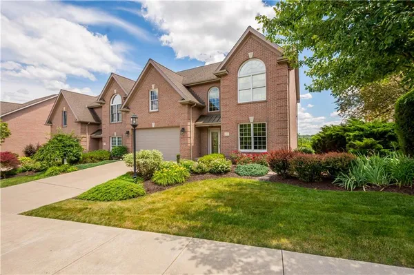 $540,000 | 1557 Staunton Drive, Coraopolis, PA 15108