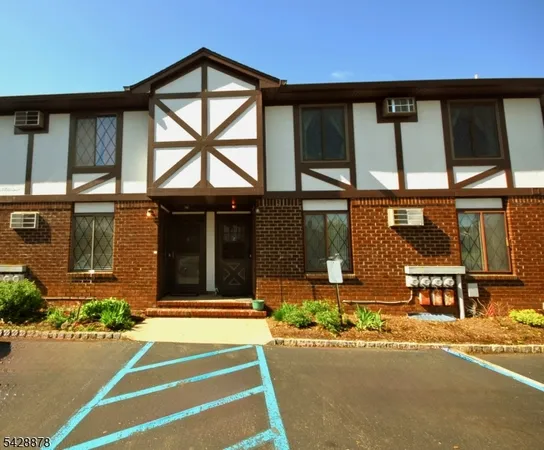 $2,200 | 76 Farm Road, Unit E, Hillsborough, NJ 08844