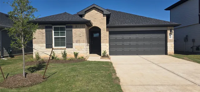 $2,150 | 1706 Stelvio Pass Drive, Richmond, TX 77469