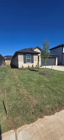 a house view with a outdoor space