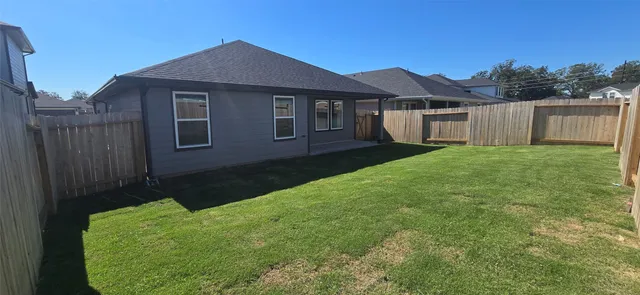 $2,150 | 1706 Stelvio Pass Drive, Richmond, TX 77469