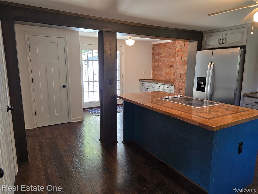 249 West Buell Road Oakland, MI 48363 - Photo 13 of 72