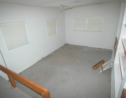 4511 Worcester Road Sarasota, FL 34231 - Photo 5 of 10 Living Room