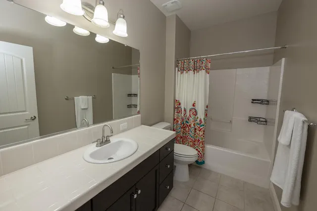 $599,000 | 1638 North Mcpherson Lane, Clovis, CA 93619