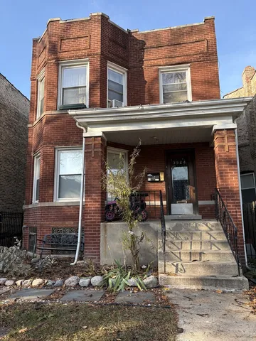 $549,900 | 3924 North Sawyer Avenue, Chicago, IL 60618