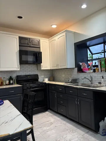 $549,900 | 3924 North Sawyer Avenue, Chicago, IL 60618