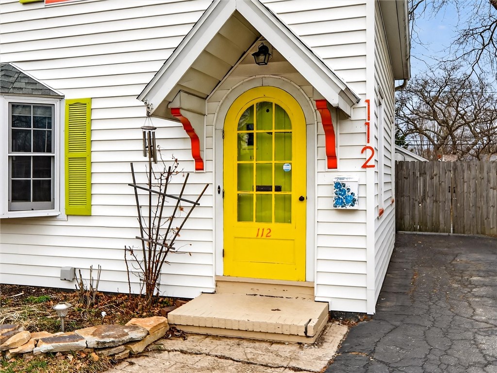 112 Maplehurst Road Irondequoit, NY 14617 - Photo 3 of 31